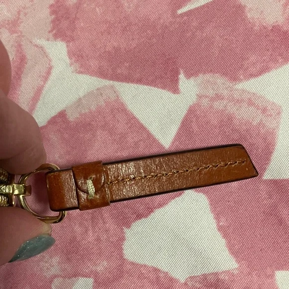 Authentic Dooney & Bourke Red Patterned storage case - Picture 4 of 11